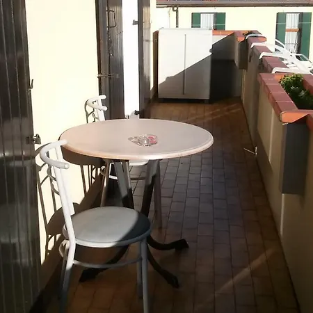 New Private Parking Apartment Bardolino