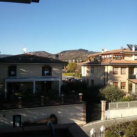 New Private Parking Appartement Bardolino